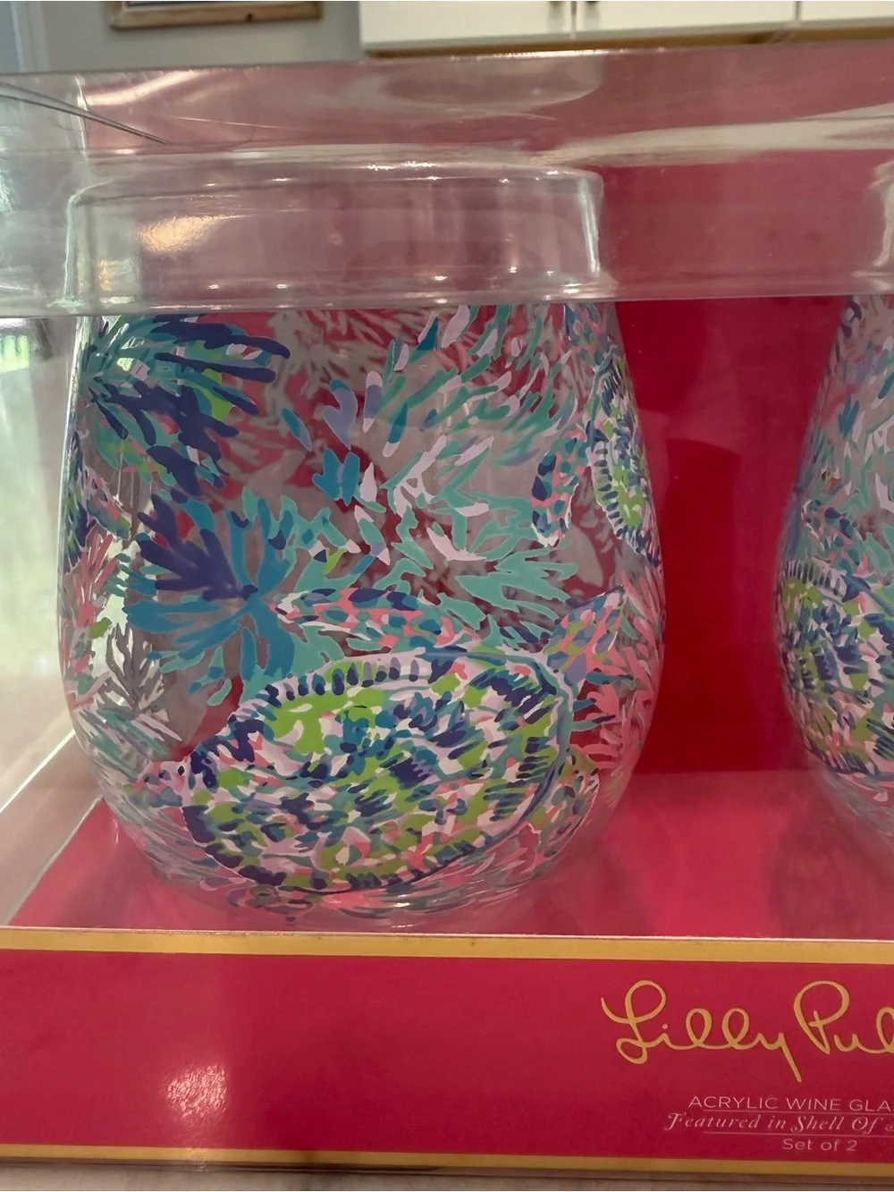 Lilly Pulitzer Shell of a Party Acrylic Wine Glass Set. Turtles! 🐢